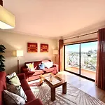 Modern 3 With Pool By Homing Appartamento Albufeira